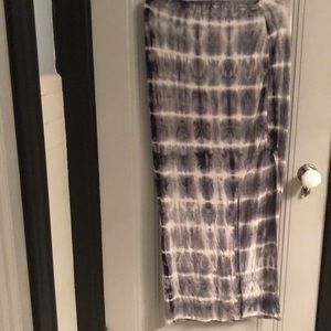 NWOT: Charlotte Russe skirt with thigh high slit